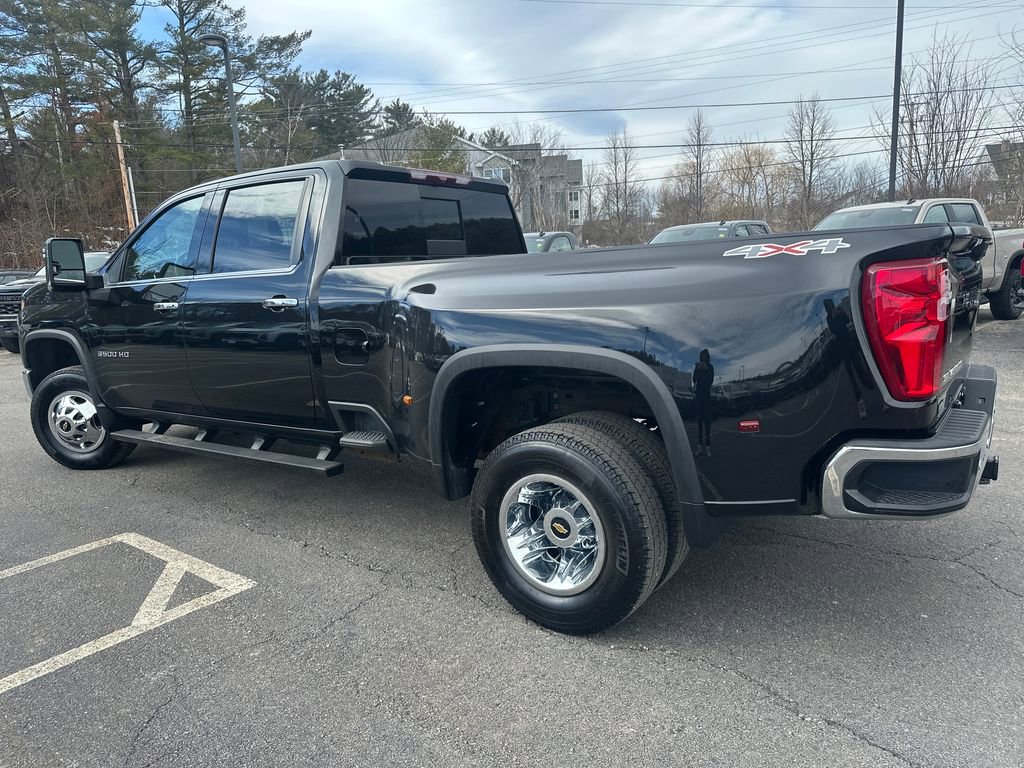 Used 2023 Chevrolet Silverado 3500 LTZ w/ LTZ Plus Package image 3