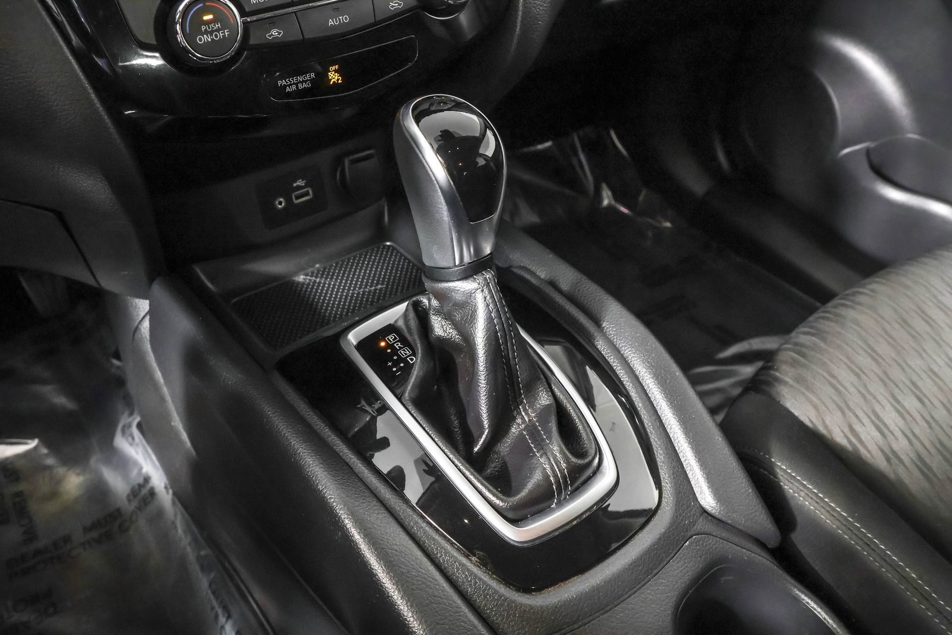 Used 2019 Nissan Rogue SV image 31