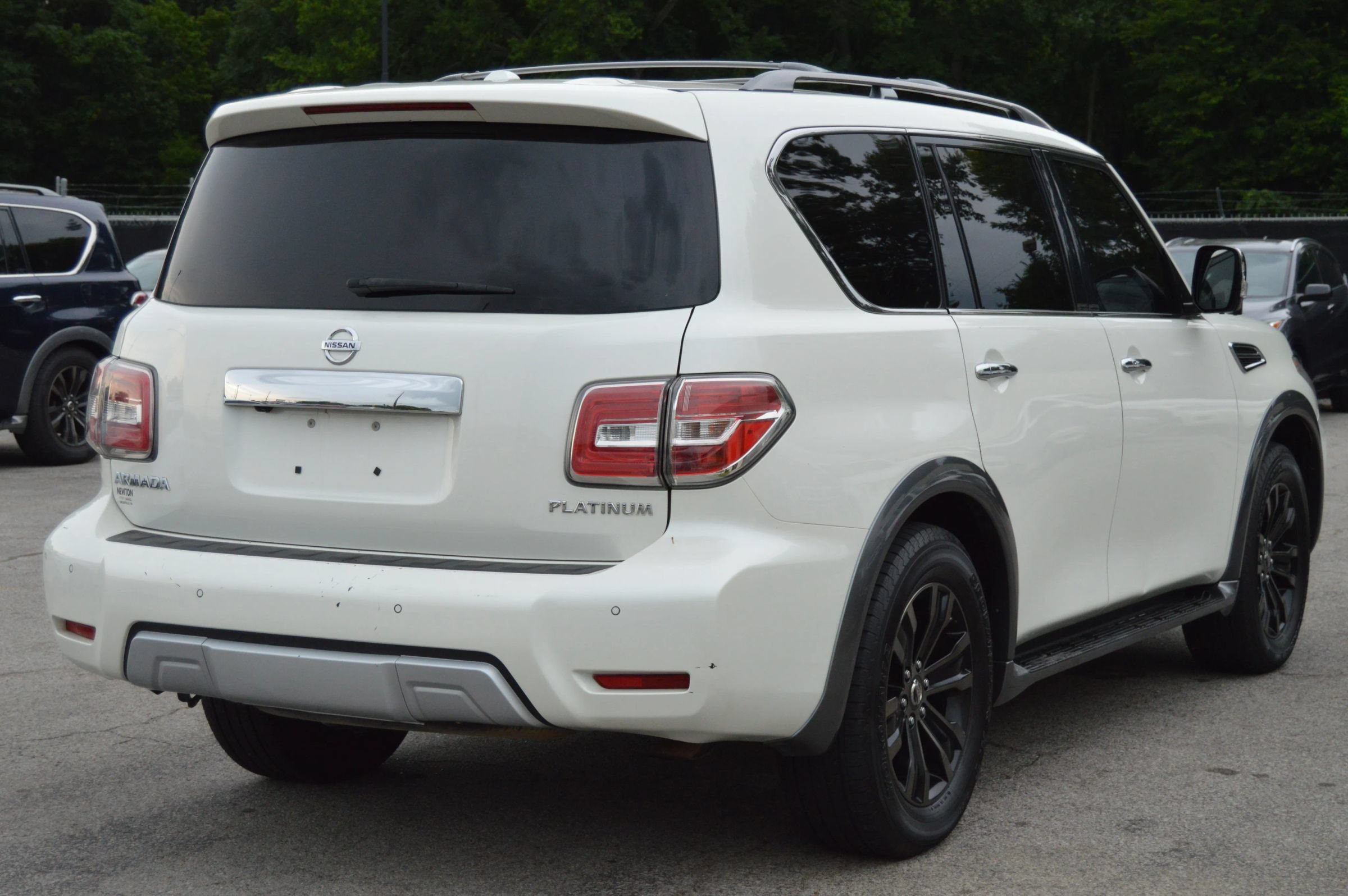Used 2017 Nissan Armada Platinum w/ Captain Seat Package RWD image 6