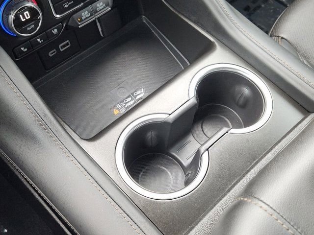 Used 2024 Chevrolet Suburban High Country w/ Premium Package image 23