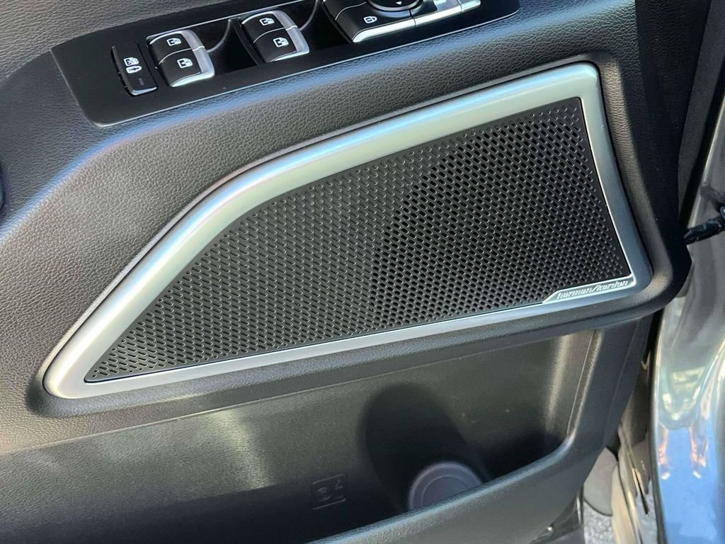 Used 2023 Kia Telluride SX Prestige AWD/4WD image 18