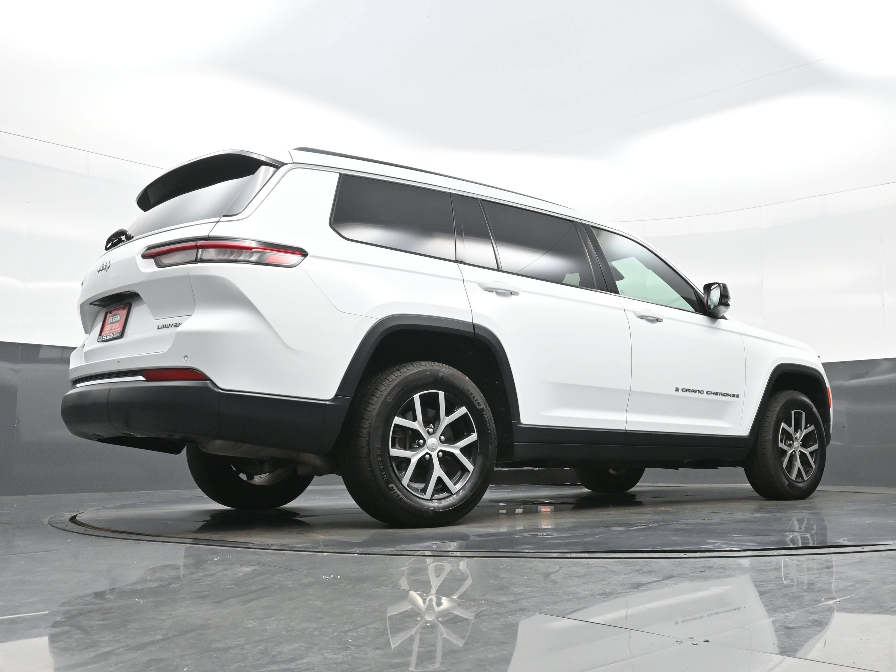 Used 2025 Jeep Grand Cherokee L Limited AWD/4WD image 30