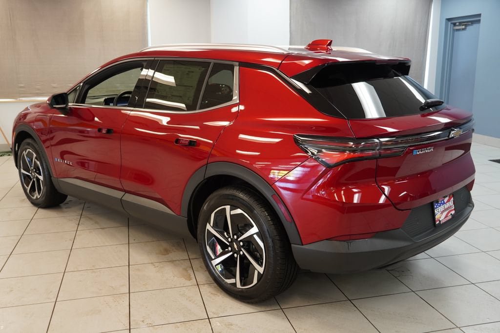 New 2026 Chevrolet Equinox EV LT FWD image 10