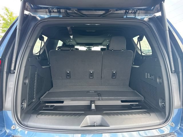 New 2026 GMC Yukon XL Elevation w/ Elevation Premium Package AWD/4WD image 33