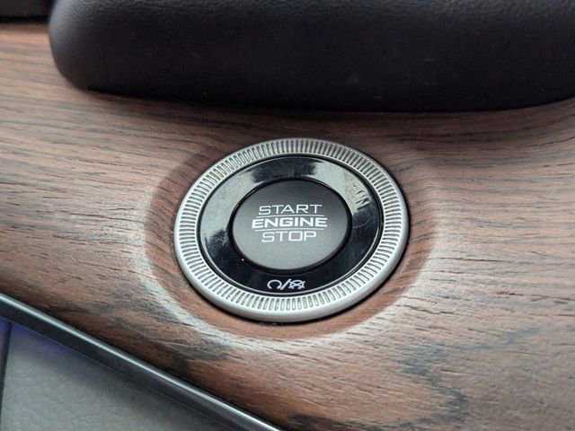 Used 2023 Jeep Grand Cherokee L Summit w/ Advanced Protech Group IV AWD/4WD image 32