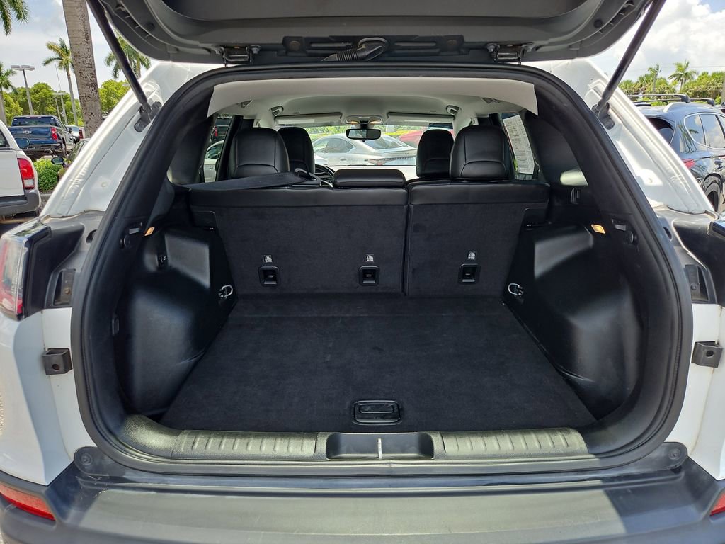 Used 2019 Jeep Cherokee Trailhawk w/ Cold Weather Group image 6