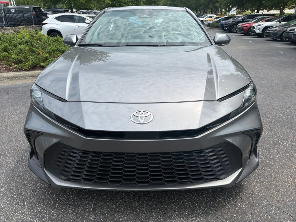 Used 2026 Toyota Camry SE FWD image 3