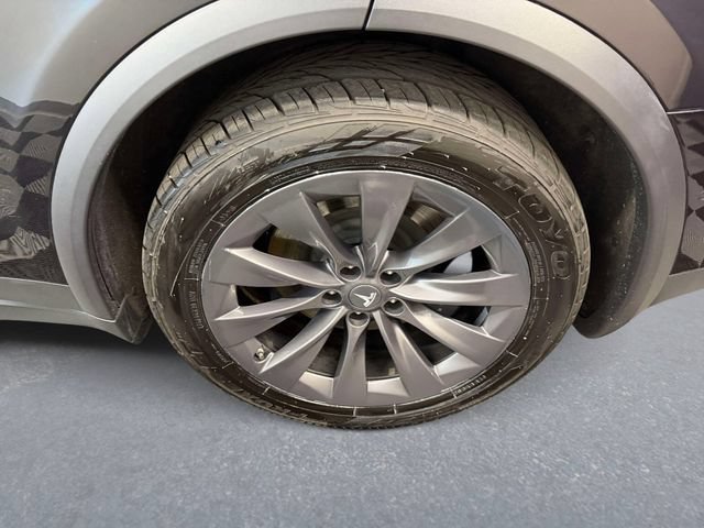 Used 2018 Tesla Model X 75D AWD/4WD image 9