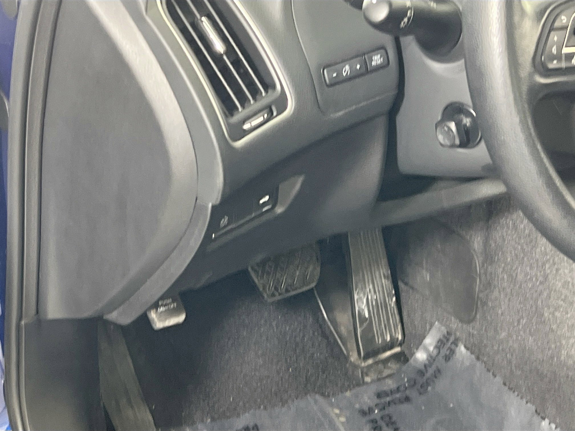 Used 2019 INFINITI Q60 3.0t Luxe w/ Essential Package image 10