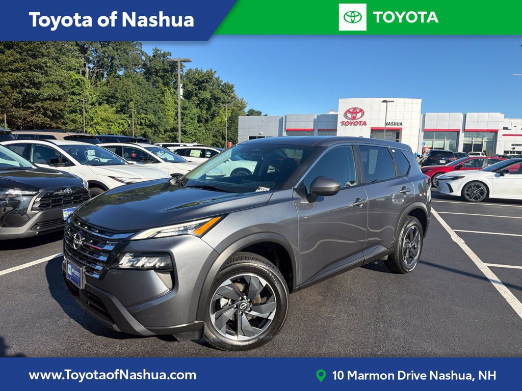 Used 2025 Nissan Rogue SV AWD/4WD image 1
