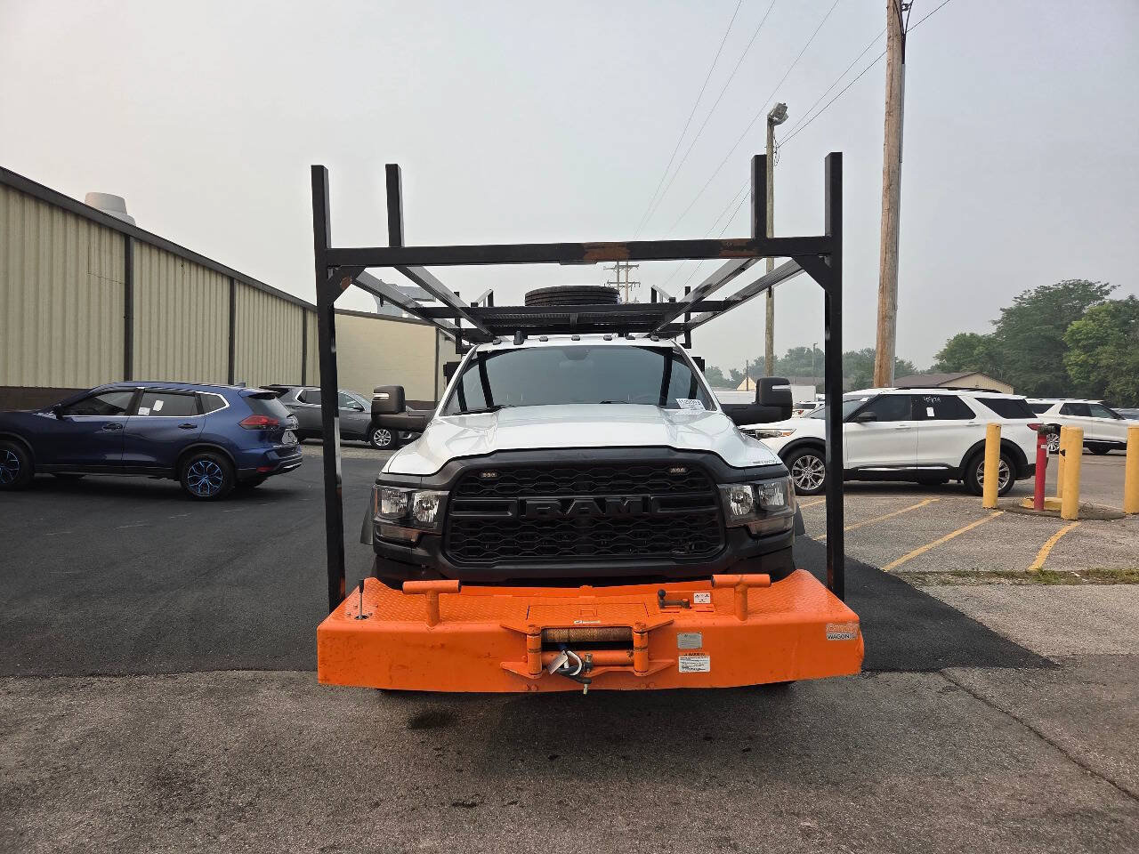 Used 2024 RAM 5500 Tradesman w/ Max Tow Package AWD/4WD image 4