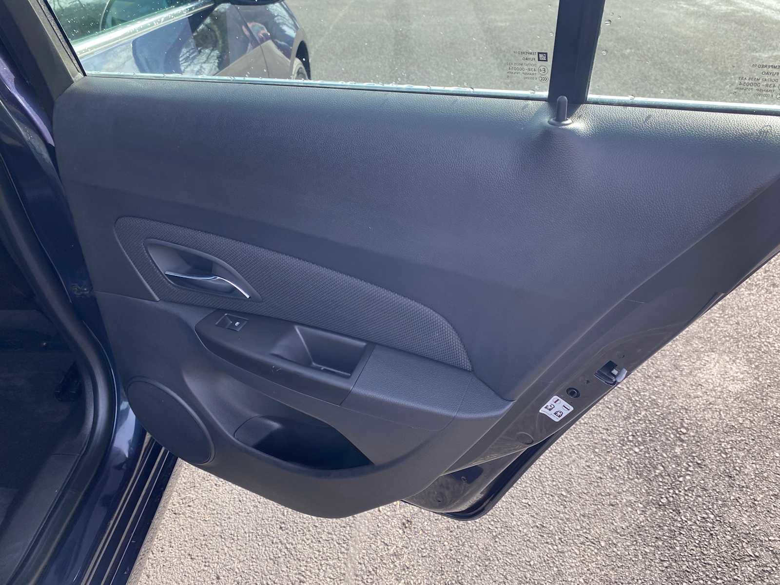 Used 2015 Chevrolet Cruze LT image 29