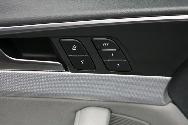 Used 2018 Audi A4 2.0T Premium Plus w/ Premium Plus Package AWD/4WD image 10