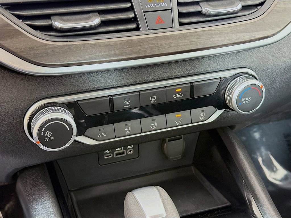 Used 2024 Nissan Altima 2.5 SV AWD/4WD image 28