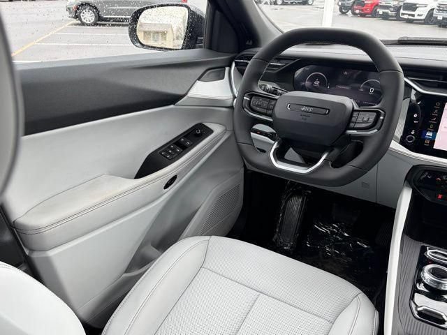 New 2026 Jeep Cherokee Limited AWD/4WD image 32
