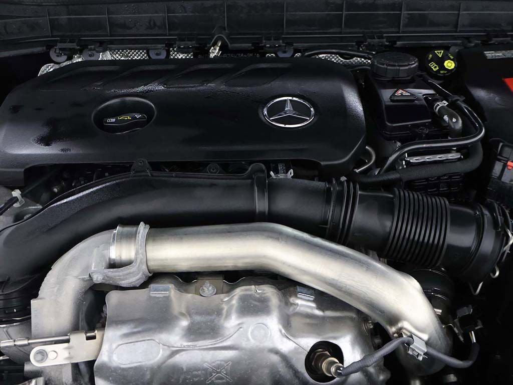 Used 2025 Mercedes-Benz GLB 250 4MATIC image 22