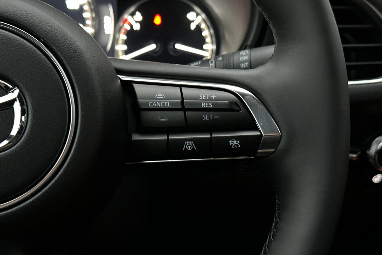 New 2026 MAZDA MAZDA3 Hatchback w/Premium Plus Pkg image 29