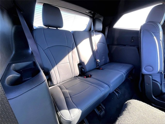 Used 2024 Buick Enclave Premium image 16