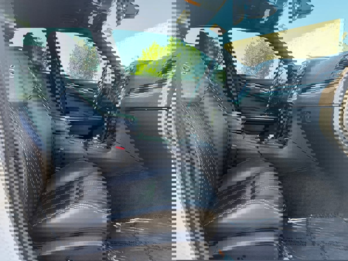 Used 2018 Chrysler 300 S image 18