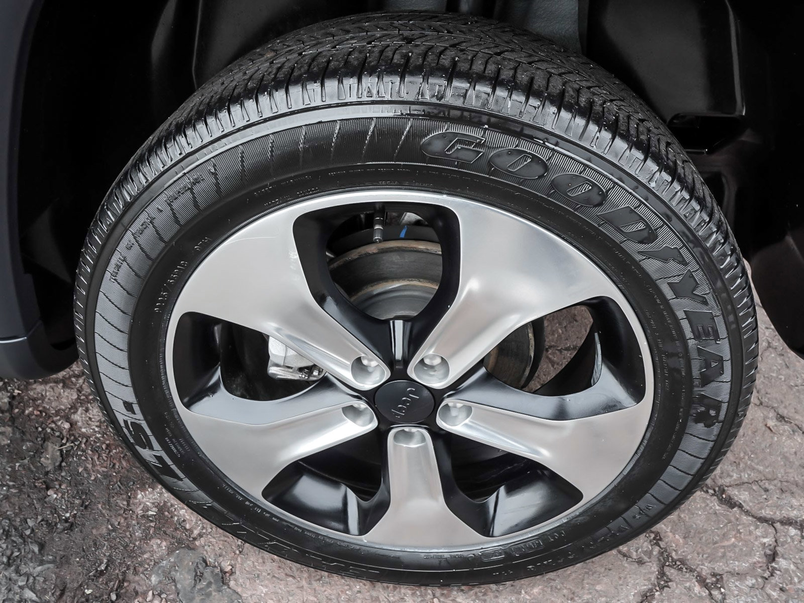 Used 2019 Jeep Compass Latitude w/ Popular Equipment Group image 7