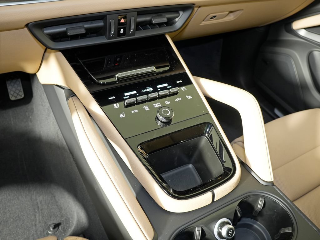 New 2026 Porsche Cayenne AWD/4WD image 30