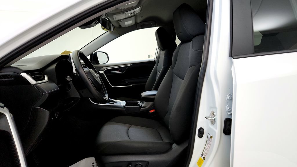 Certified 2025 Toyota RAV4 XLE AWD/4WD image 25
