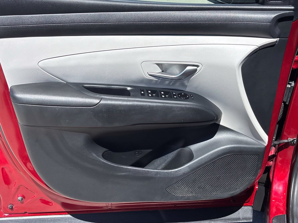 Used 2025 Hyundai Tucson SEL FWD image 11