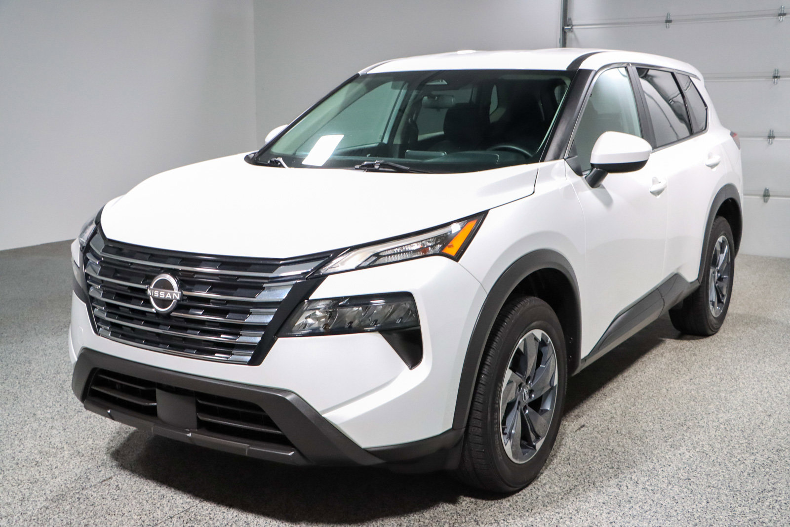 Used 2024 Nissan Rogue SV image 31