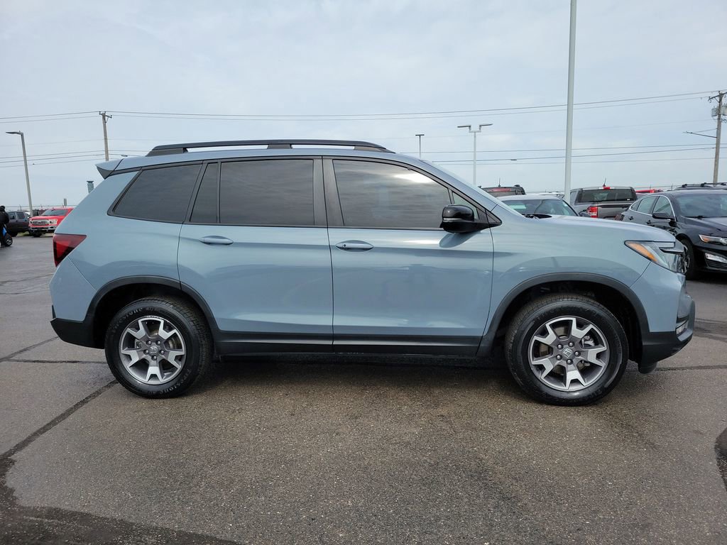 Used 2022 Honda Passport TrailSport image 3