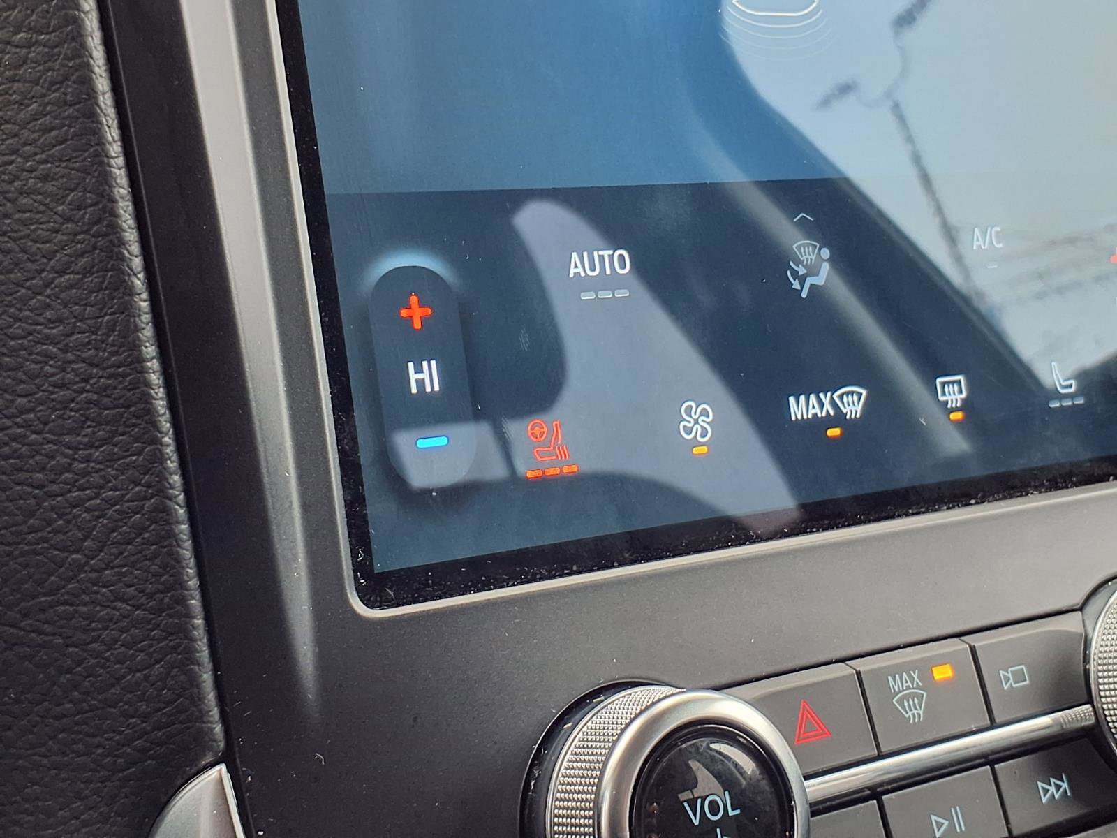 Used 2024 Ford Edge Titanium image 5