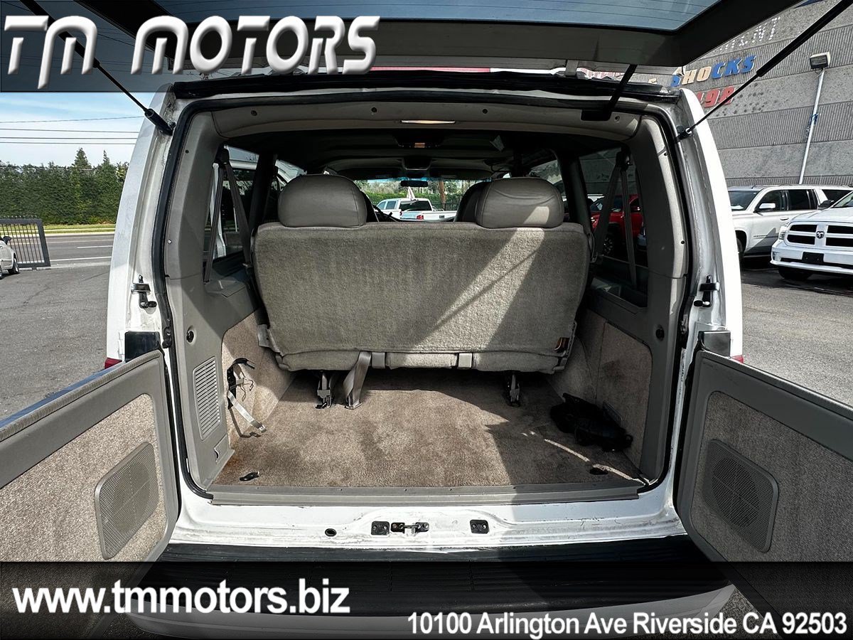 Used 2000 GMC Safari Passenger w/ Sle Marketing Option Pkg 2 RWD image 10