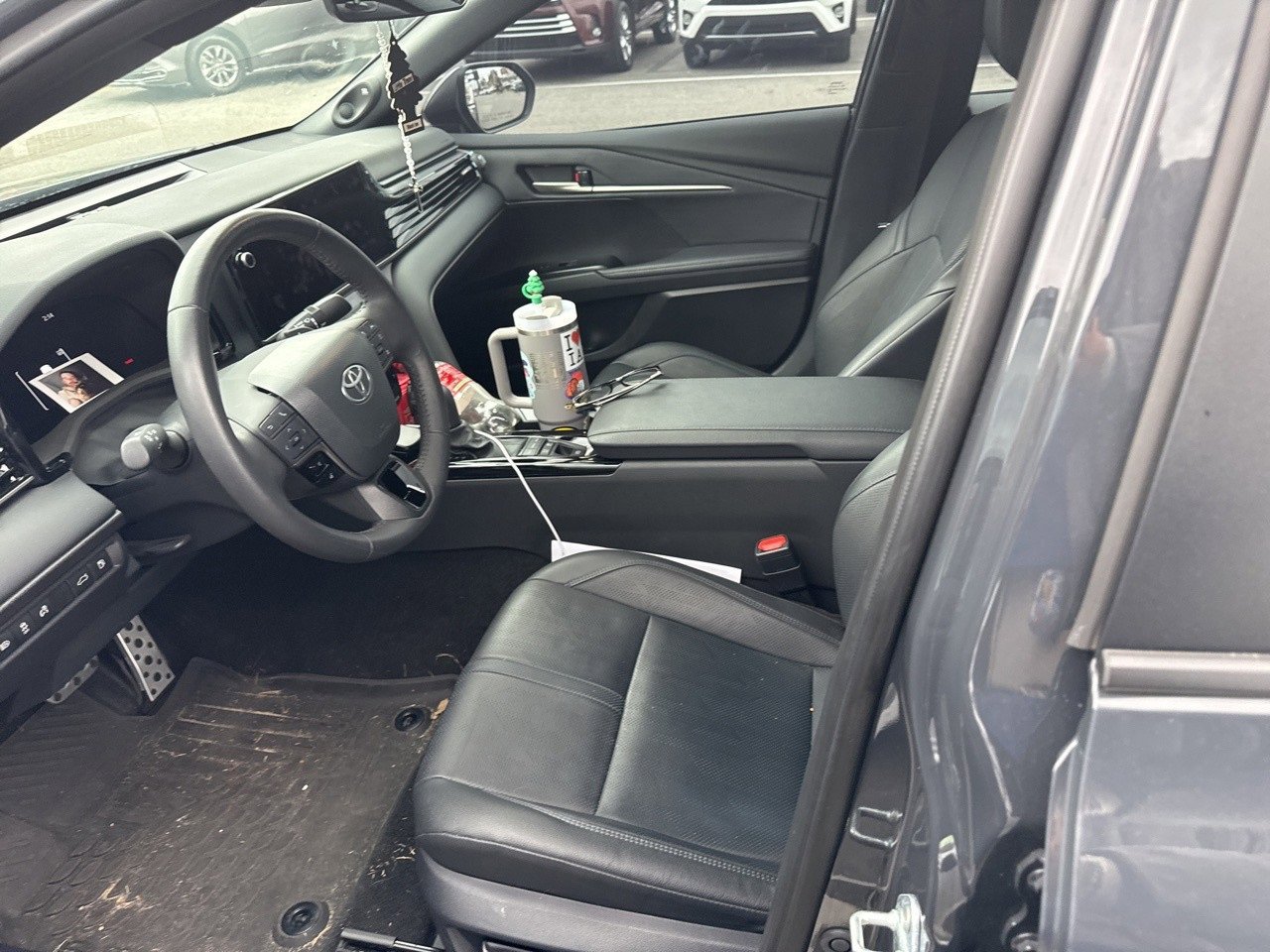 Used 2025 Toyota Camry XSE image 7