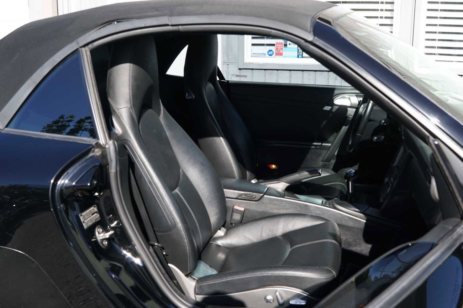 Used 2006 Porsche 911 Carrera 4 image 38