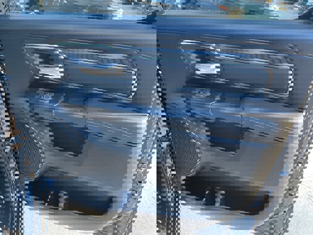 New 2026 RAM 1500 4x4 Crew Cab image 12