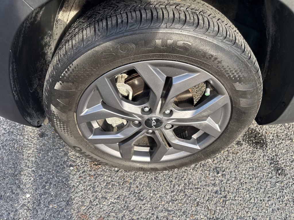 Used 2024 Kia Seltos S image 9