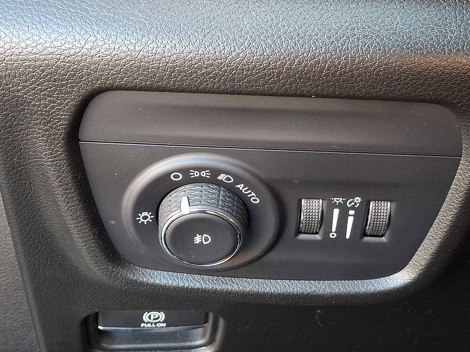 Used 2022 Jeep Grand Cherokee L Limited w/ Luxury Tech Group II AWD/4WD image 28