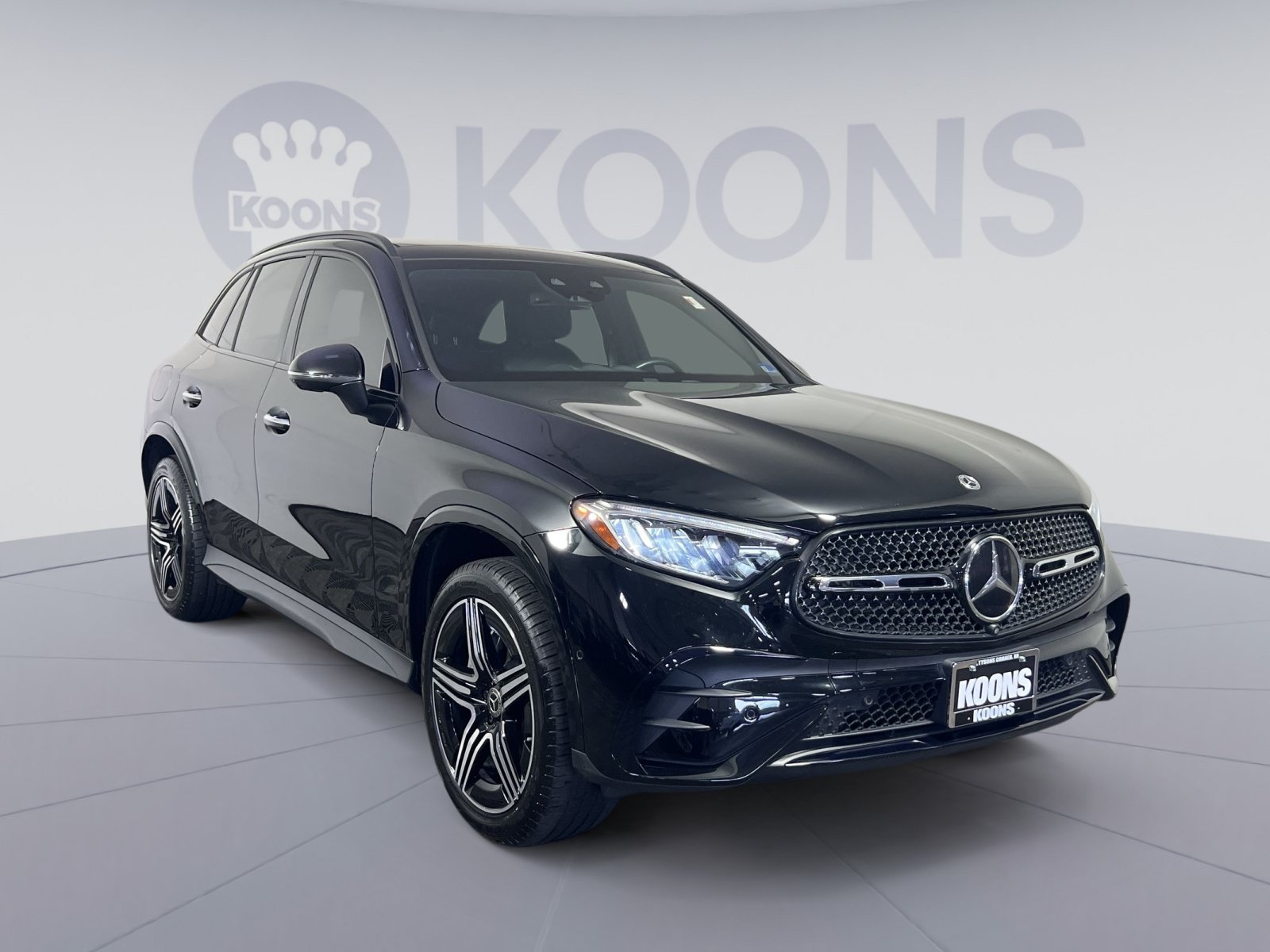 Used 2023 Mercedes-Benz GLC 300 4MATIC image 10
