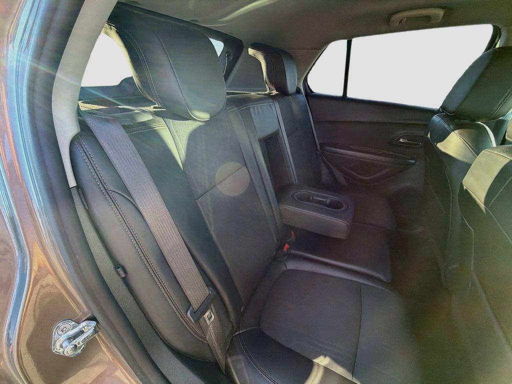 Used 2022 Chevrolet Trax LT w/ Sport Edition AWD/4WD image 25