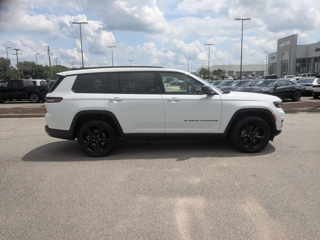 Certified 2023 Jeep Grand Cherokee L Laredo AWD/4WD image 6