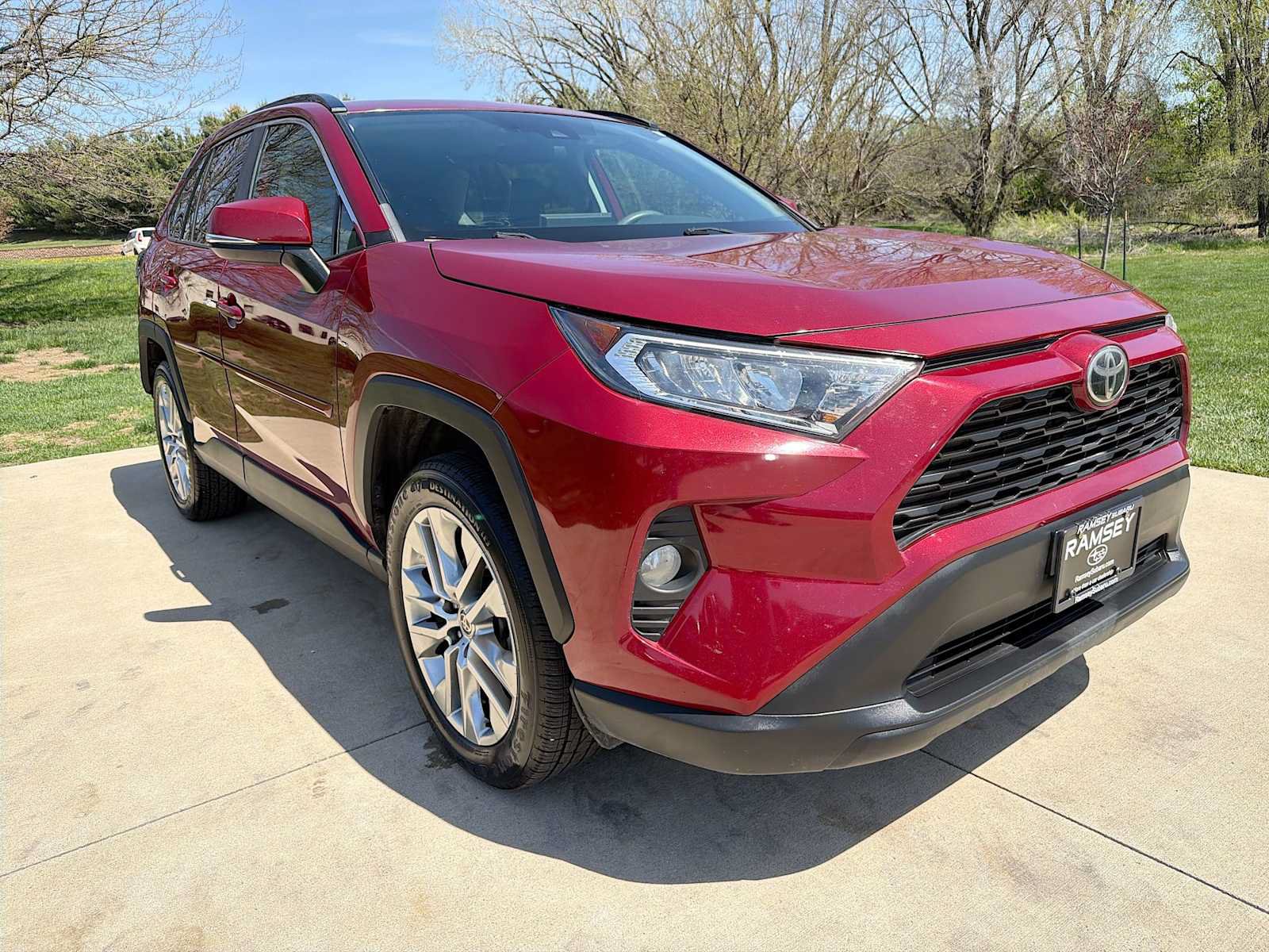 Used 2021 Toyota RAV4 XLE Premium AWD/4WD image 8