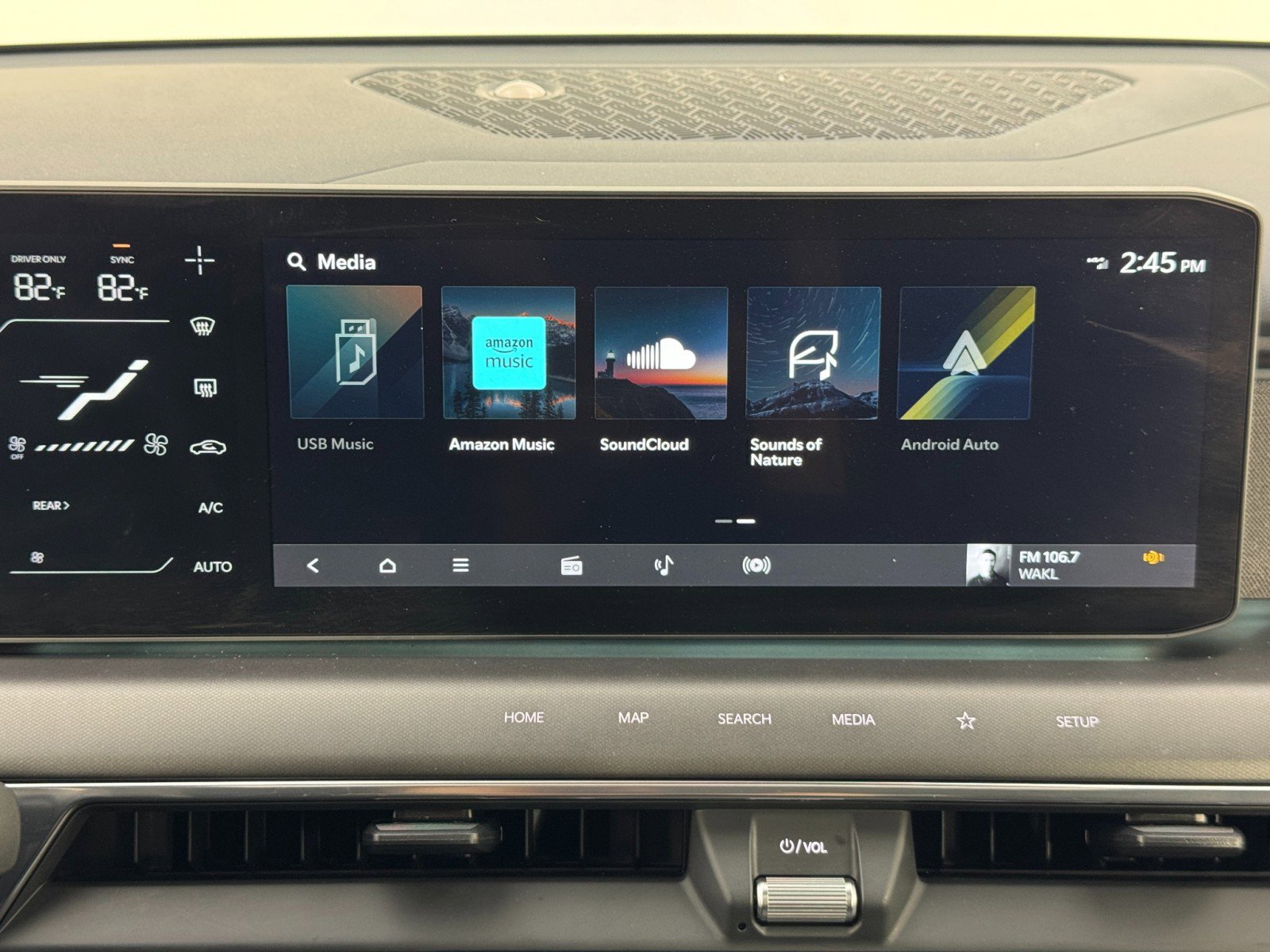 Used 2024 Kia EV9 Land image 32