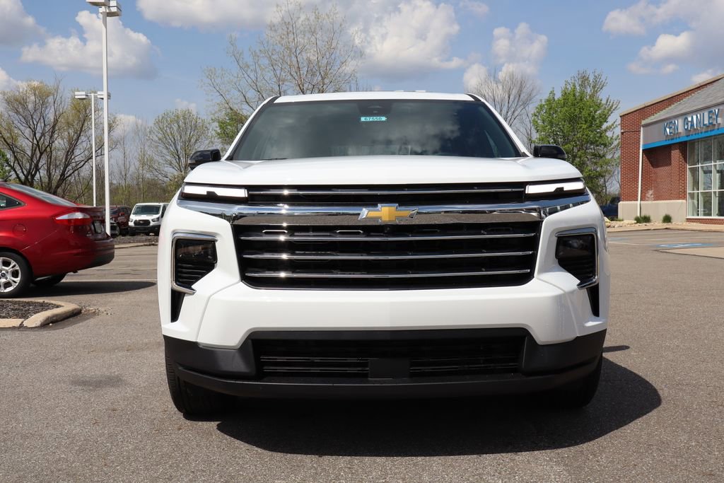 New 2026 Chevrolet Traverse LT w/ Sun and Wheel Package AWD/4WD image 8