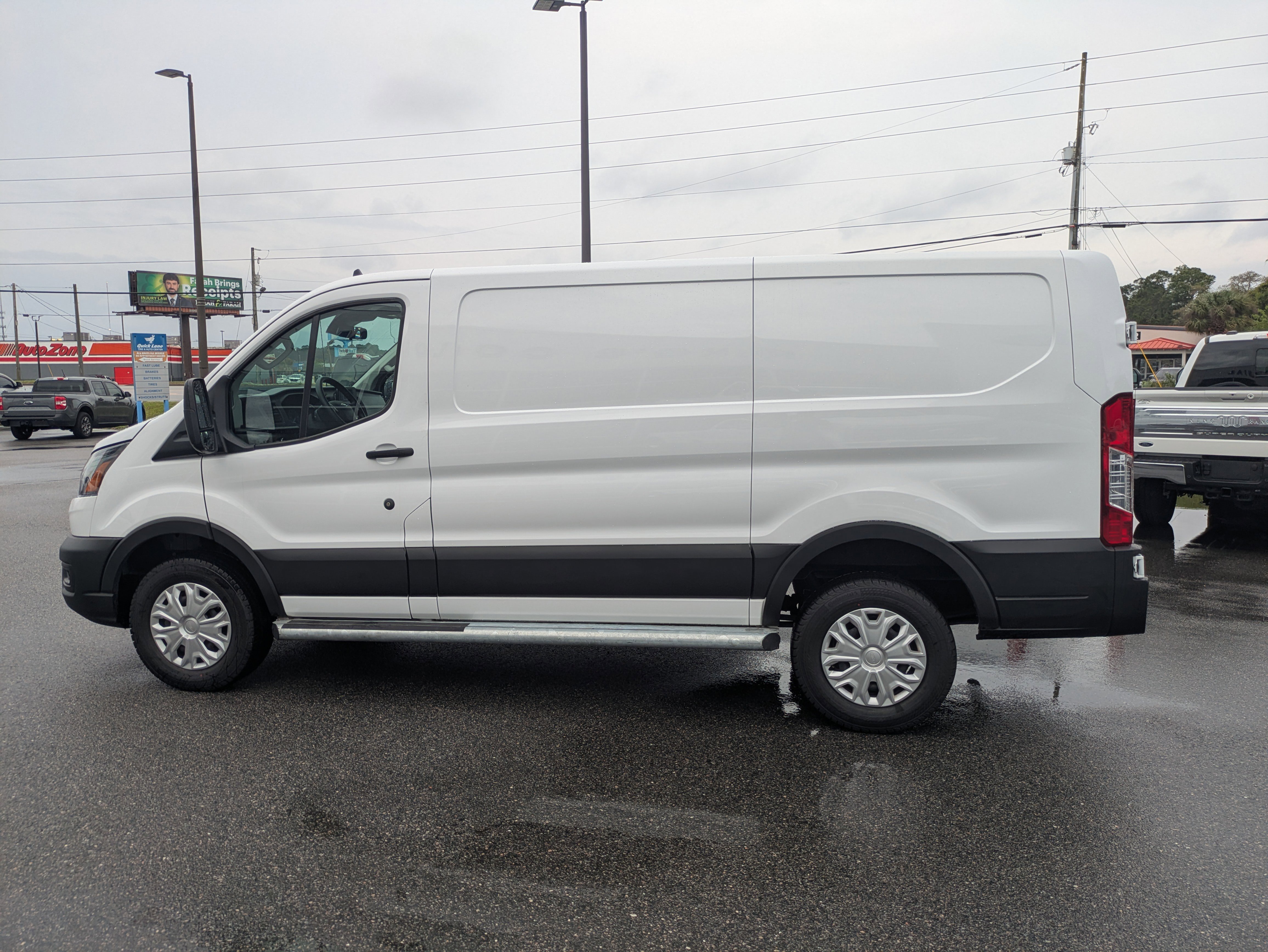 Used 2025 Ford Transit 250 Low Roof w/ Exterior Upgrade Package RWD image 7