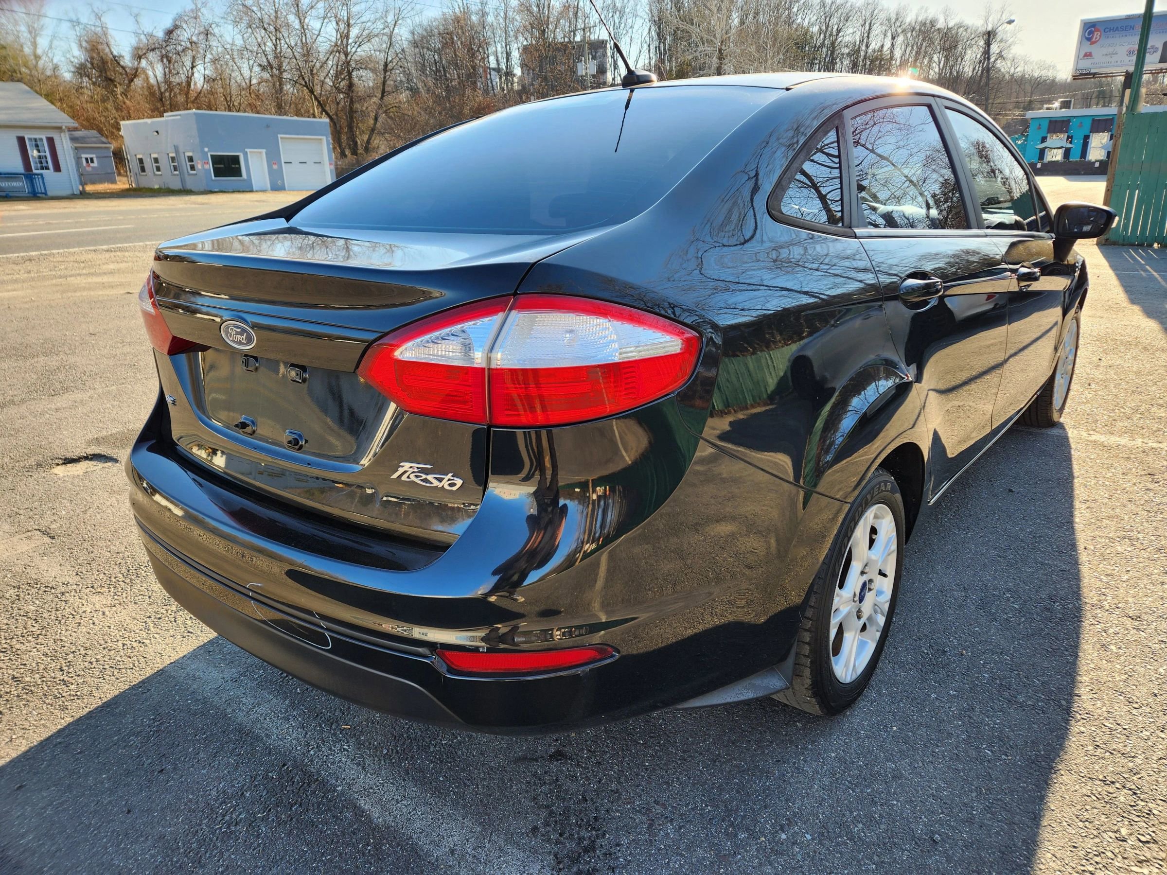 Used 2016 Ford Fiesta SE image 8