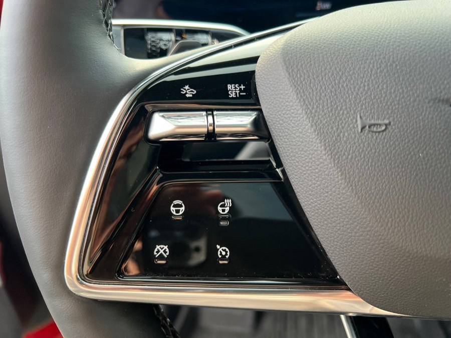 Used 2024 Cadillac Lyriq Luxury w/ LPO, Floor Liner Package image 17