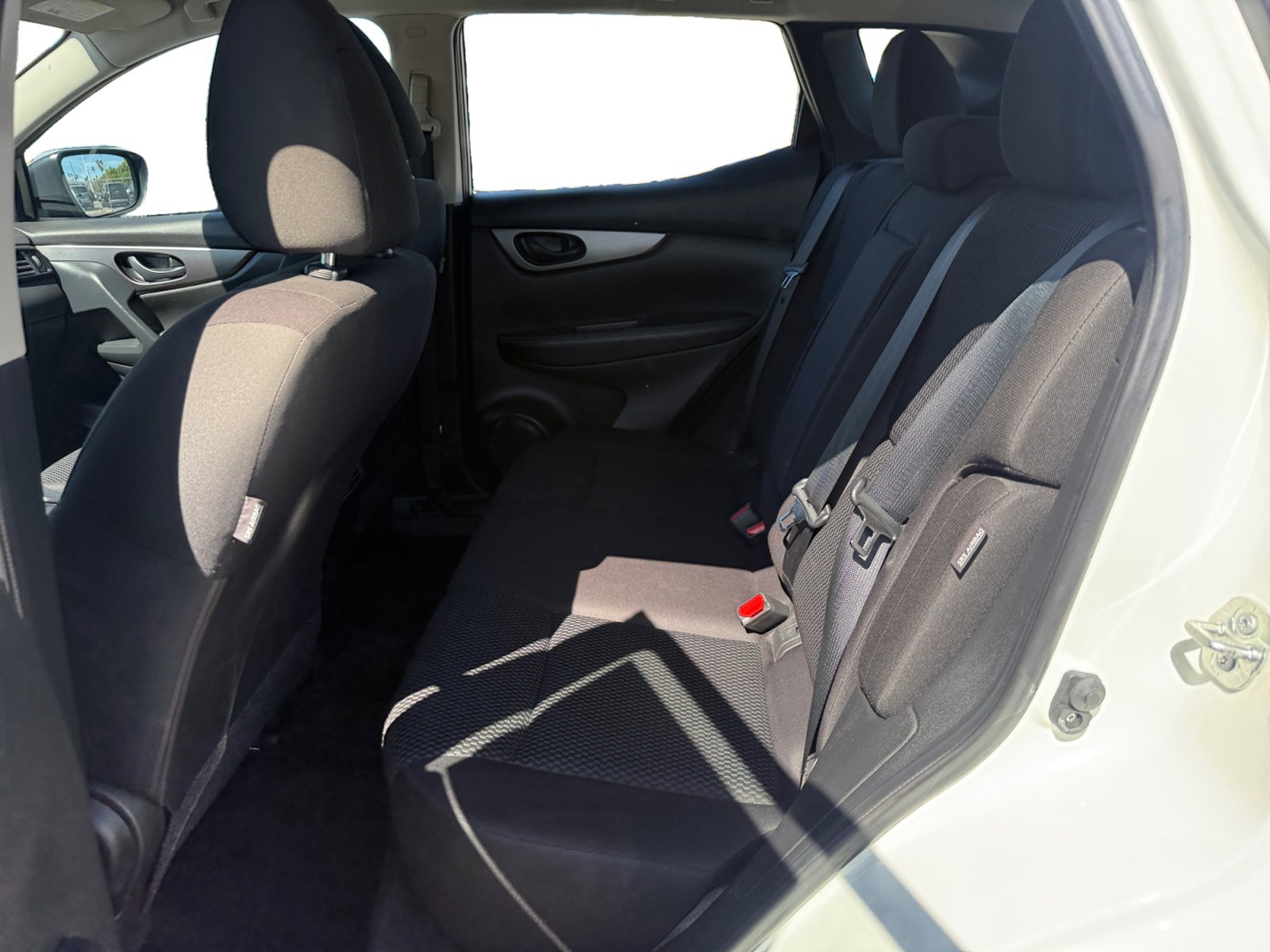 Used 2021 Nissan Rogue Sport S image 16