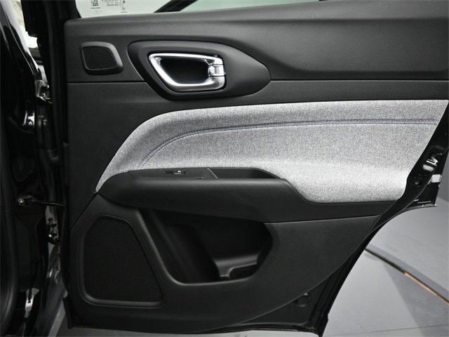 New 2025 Jeep Compass Latitude w/ Sun & Sound Group image 16