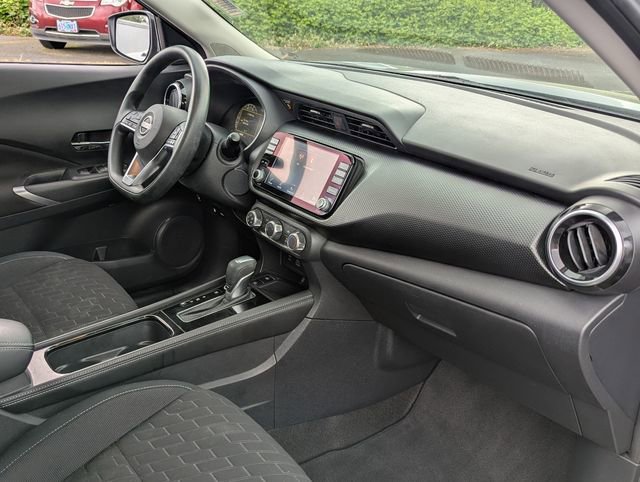 Used 2023 Nissan Kicks SV w/ Interior Electronics Package FWD image 31
