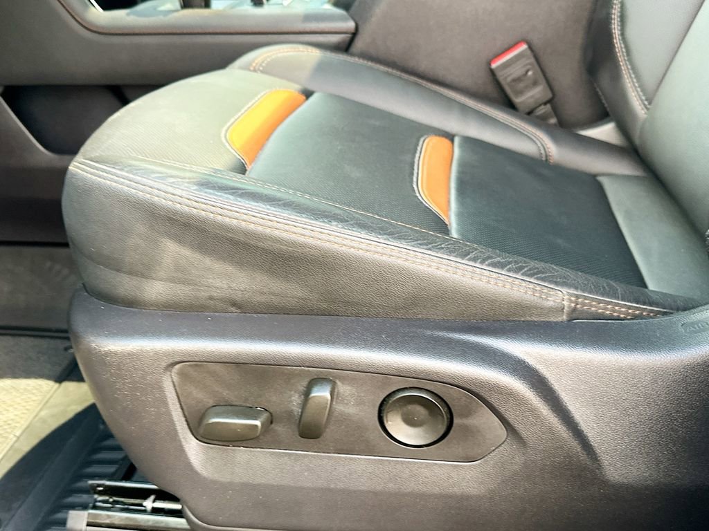 Used 2024 GMC Sierra 1500 AT4 w/ Technology Package image 9