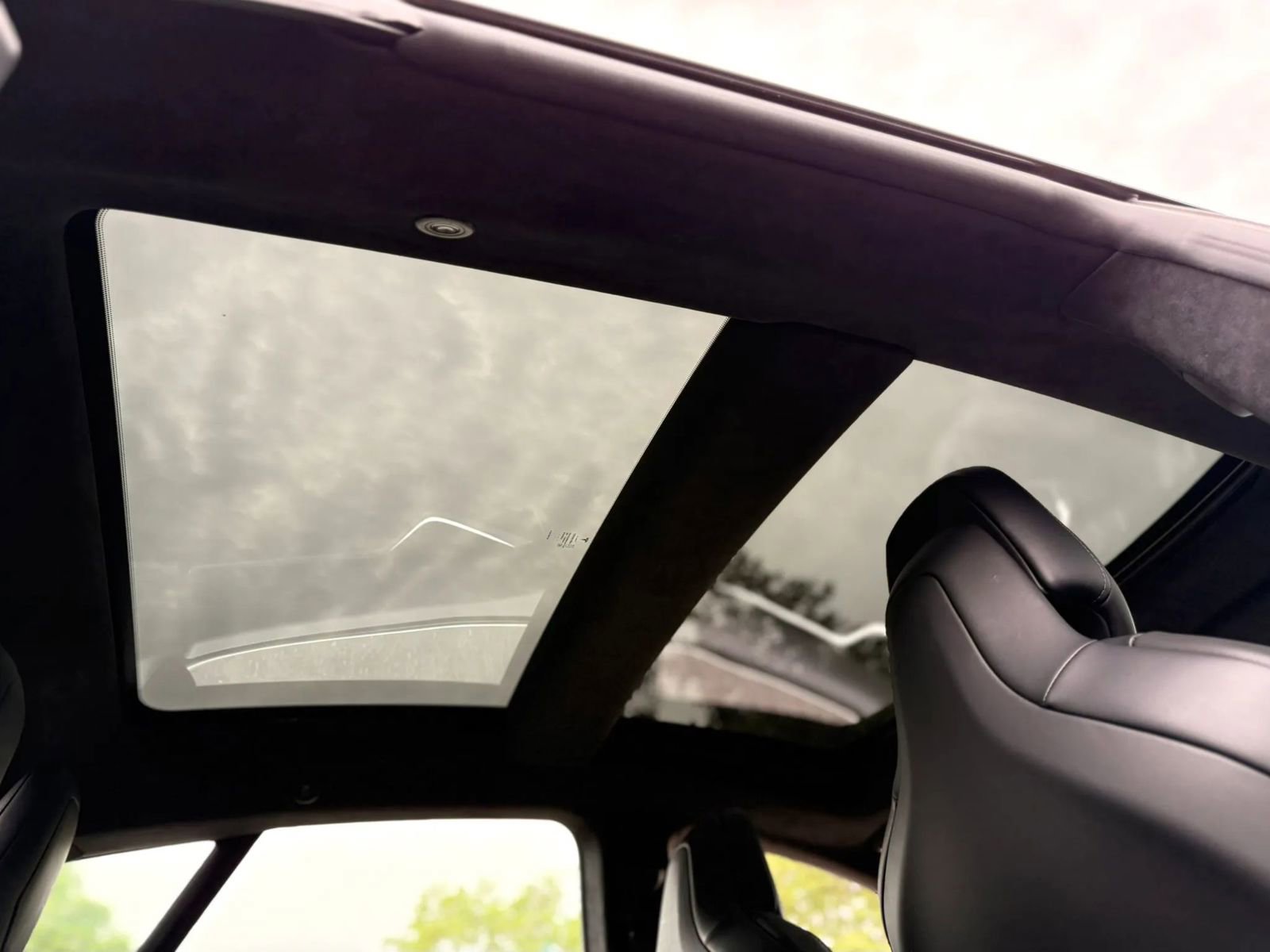 Used 2017 Tesla Model S 90D image 19